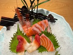 厚切三文鱼-虹料理·日料放题(悠方店)