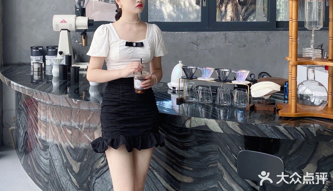 深圳新店——旧工厂里的玻璃屋[得意]