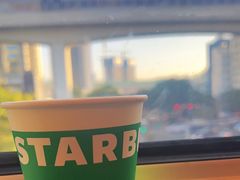 -星巴克(深圳北站B5检票口)