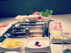 -海底捞火锅鲜切牛肉主题店(长寿路店)