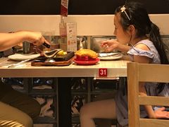 -必胜客(证大大拇指店)