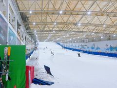 -乔波室内滑雪场