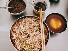 -正宗杨记普洱酸醋米线(总店)