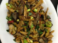萝卜干炒腊肉-大瓦罐湘土菜(海淀南路店)