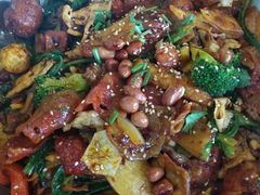 -愉肴麻辣香锅(中北镇店)