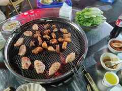 -小辣椒汤锅烧烤(温泉南街店)