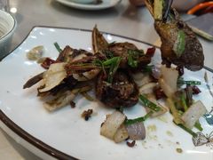 -老鄞江清水龙虾•赵赵家(江北店)