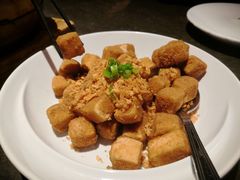 椒盐松子脆皮豆腐-汤城小厨•粤菜•靓汤(苏州街店)