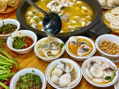 -大鼎石锅鱼(春江里店)