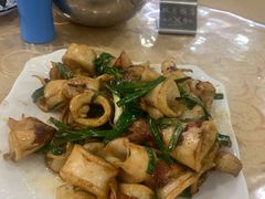葱爆鱿鱼-双月饭店·20年老字号(新村店)