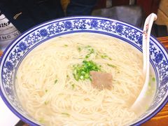 -东大桥小国抻面烧烤(长通路店)