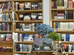 -猫的天空之城概念书店(杭州南宋御街店)