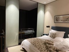 -深圳隐秀山居酒店