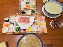 -香麒园·过桥米线·南湖雅宴
