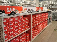 -New Balance(王府井奥莱·香江小镇店)