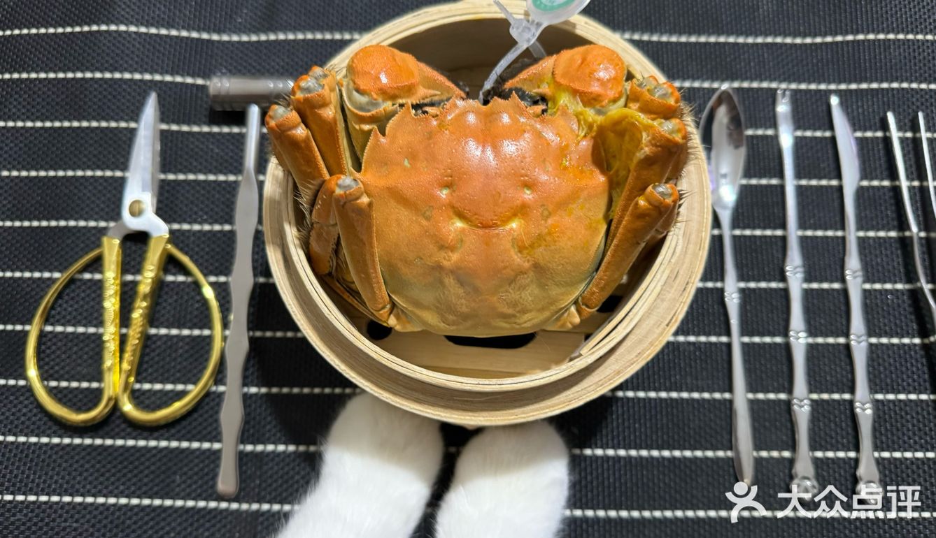 家里吃大闸蟹，它总归头排头座！