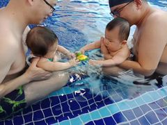 -龙格亲子游泳俱乐部(泊富中心)