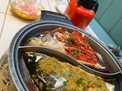 -阿瓦山寨·湘菜现炒·剁椒鱼头王(咸阳总店)