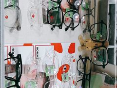 -罗伯特眼镜·蔡司官方授权(罗湖国贸店)