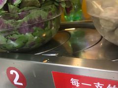 -百品聚旋转火锅(万德庄店)