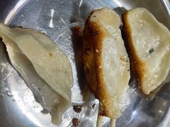 -黄阿姨锅贴大王(万航渡路店)