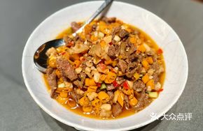 Stir-Fried Snowflake Yellow Beef