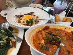 -Chom Cafe and Restaurant