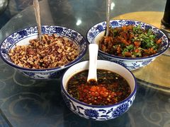 熟花生碎-回辉登偰氏面片(东莲花美食街店)
