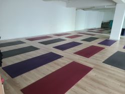 -无界瑜伽普拉提