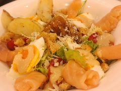 经典沙拉配三文鱼-LA CREPERIE BRETONNE布列塔尼法式餐厅(天童北路店)