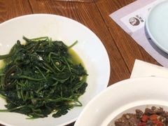 -黄泥岗·地道湖北菜(奥特莱斯店)