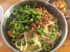 素椒杂酱面-左撇子私房面