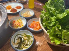 -明洞阿姨·韩式酱蟹烤肉·创意料理(三元桥店)