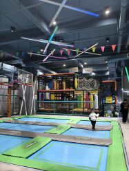 -反弹蹦床公园·亲子乐园·团建·派对(尚品奥莱店)