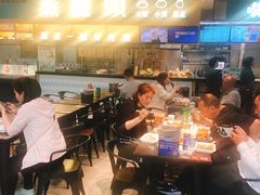 大堂-盒马鲜生(宝地店)