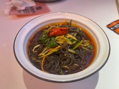 酸辣蕨根粉-鸣记脆皮烤鱼·海鲜烤鱼(三八广场店)