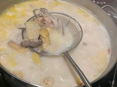 -尚尚仙·酸汤猪手·猪肚鸡火锅(华联万柳购物中心店)