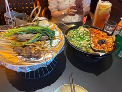 -何师烧烤Pro ·江湖川菜·小龙虾·精酿啤酒(太古里旗舰店)