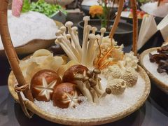 -余欢领鲜火锅(新街口店)