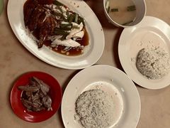 -伍秀泽海南鸡饭茶室