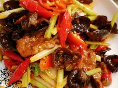 泡椒仔姜鲜牛肝-伊兰麒兰馨园·川菜·清真馆(339电视塔店)