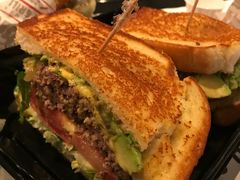 -The Habit Burger Grill 哈比特汉堡(复兴soho店)