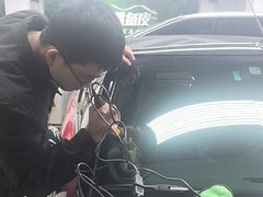 -鲨鱼皮汽车凹陷玻璃修复(静安店)