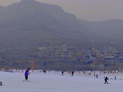 -济南卧虎山滑雪场
