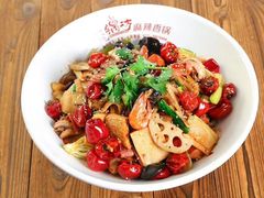 -魔锅坊麻辣香锅(章丘香港街店)