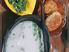 -万红路羊汤烧饼店(将台路店)
