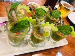 -Chom Cafe and Restaurant