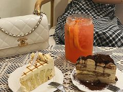 -小草莓·Little Strawberry