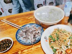 -何永光123鲜牛肉馆(1号店)