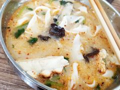 -吕记清真美食城(永兴服装街店)